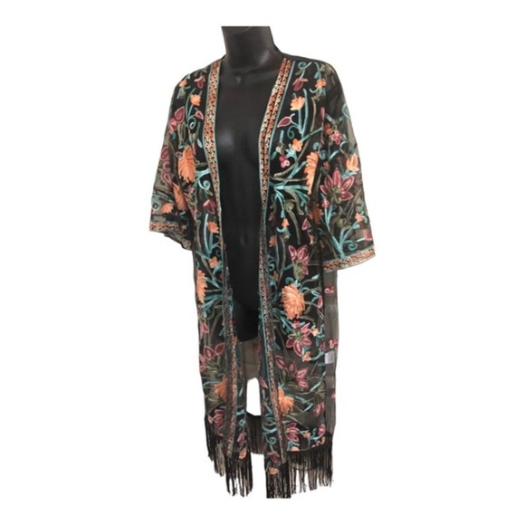 Stunning black floral embroidered mesh sheer fringed kimono shawl topper size L - Picture 4 of 17